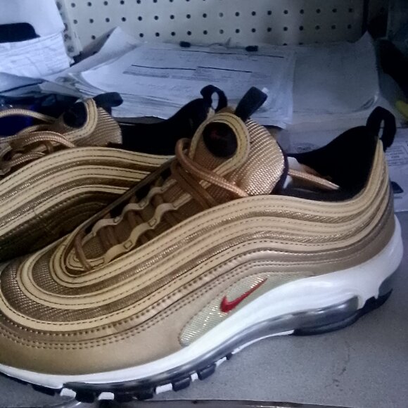 Nike youth air maxs - Picture 1 of 2